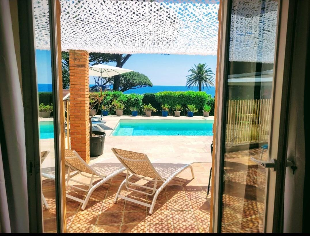 Villa Esmeralda Adults Only لي إيسامبر الغرفة الصورة